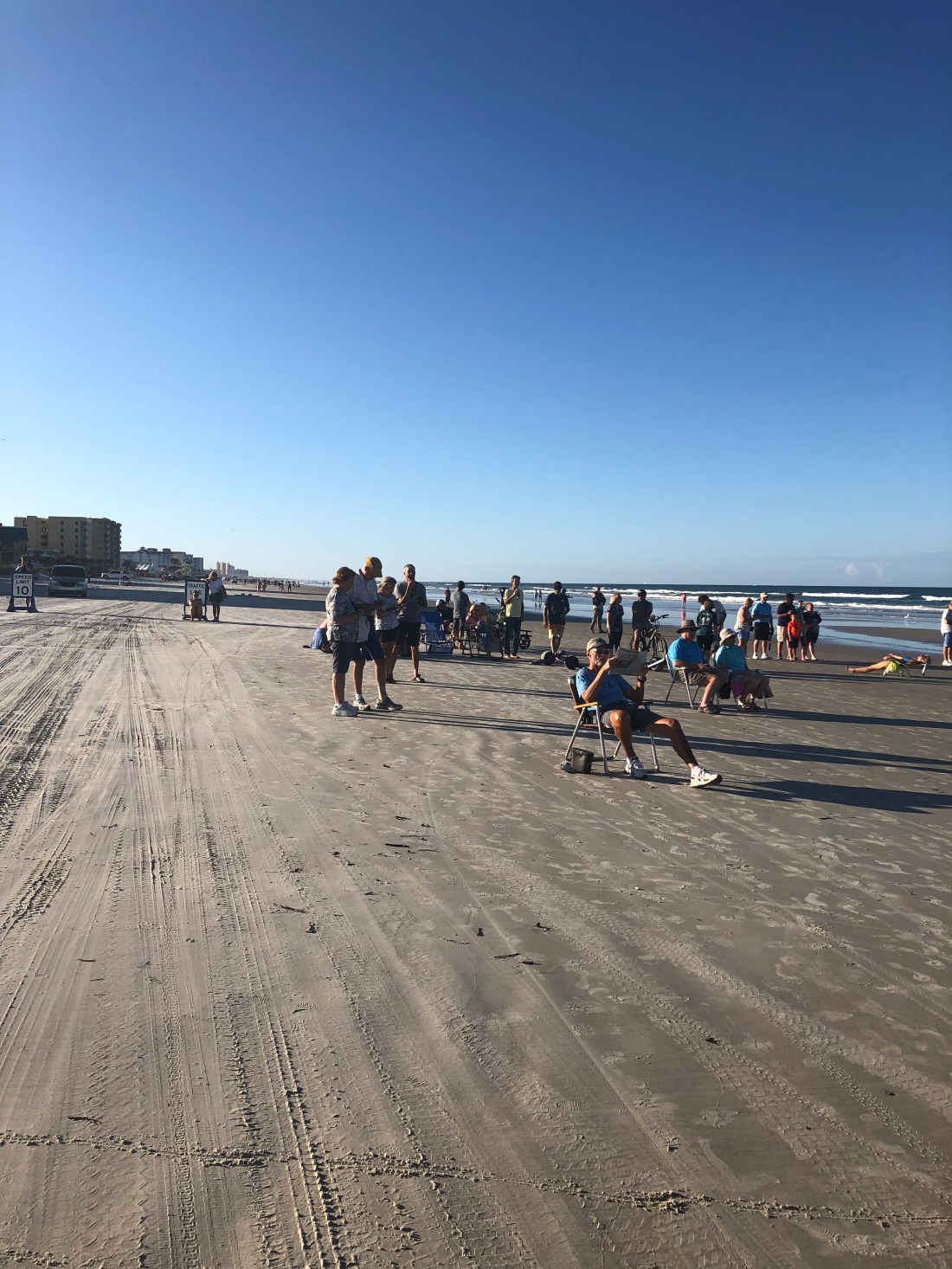 37B0DB79-3CD8-46F4-9A58-9902D4818EC9