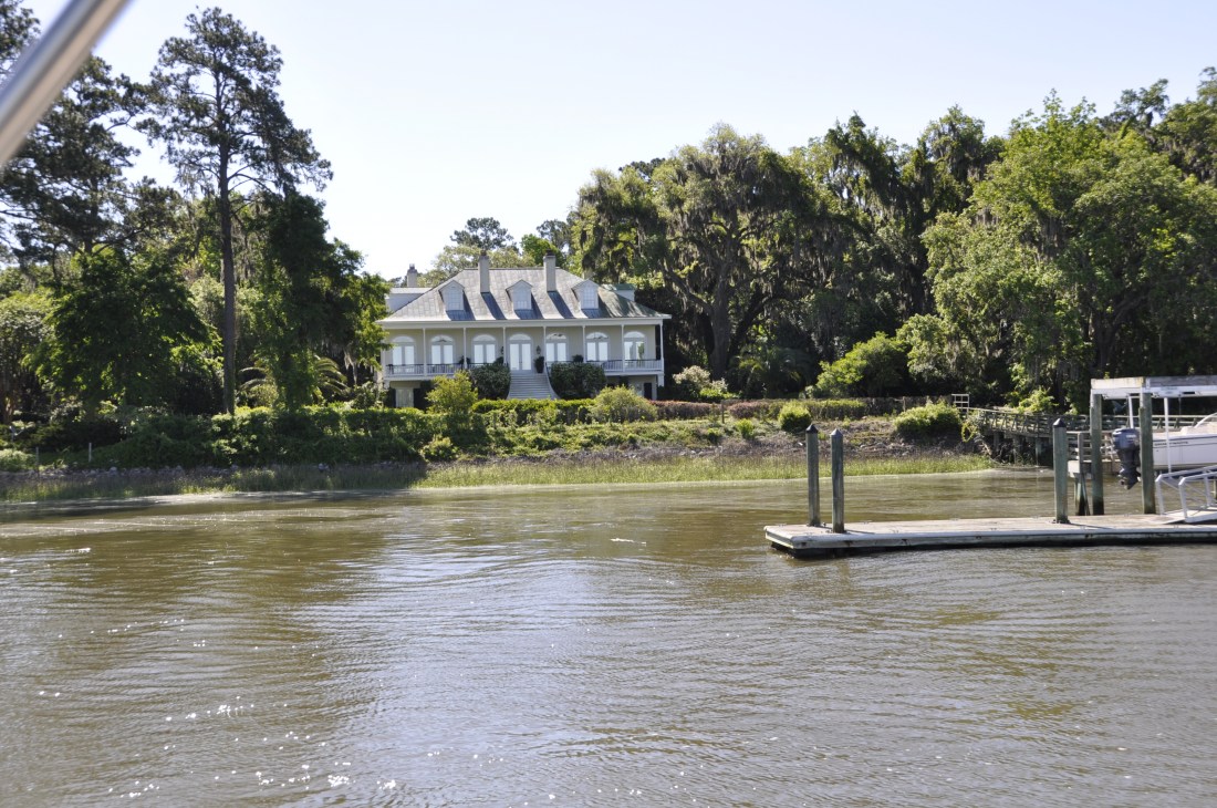 7FDF58AC-20E3-4D2C-B310-CD9E00CEC2E3