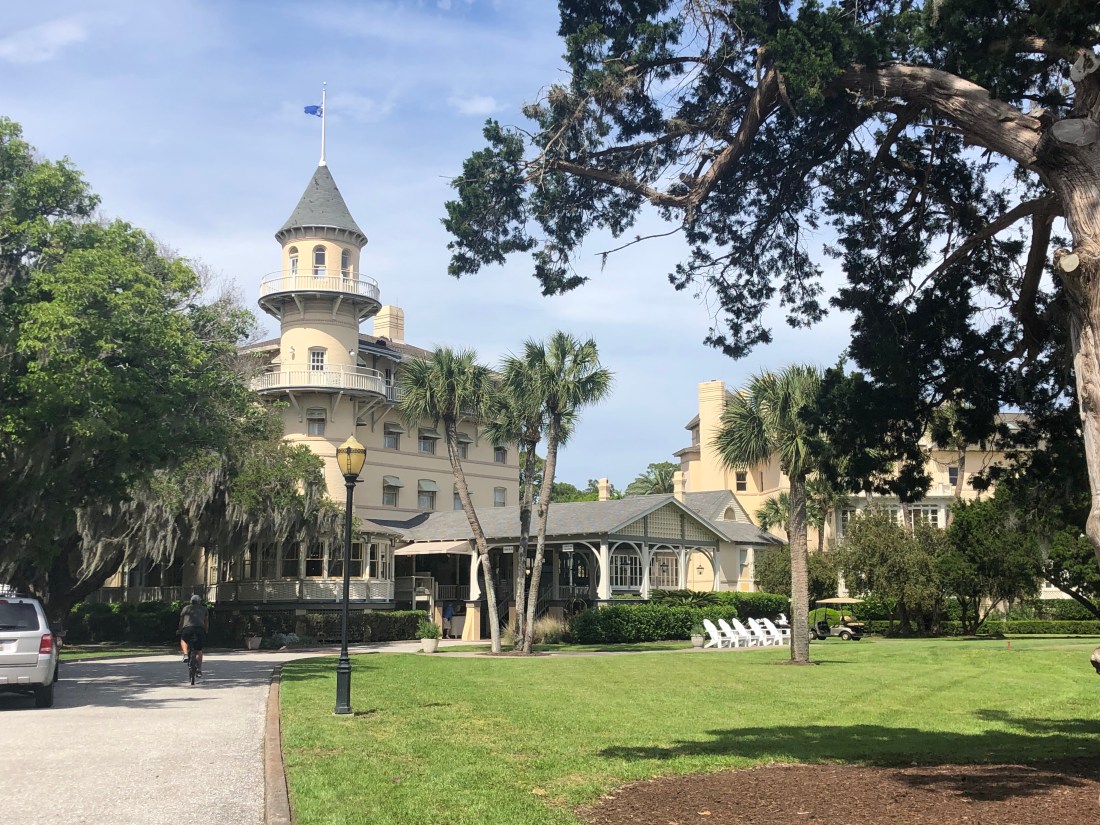 9E53DAF6-8329-4F9D-9613-87C8E82B45BD