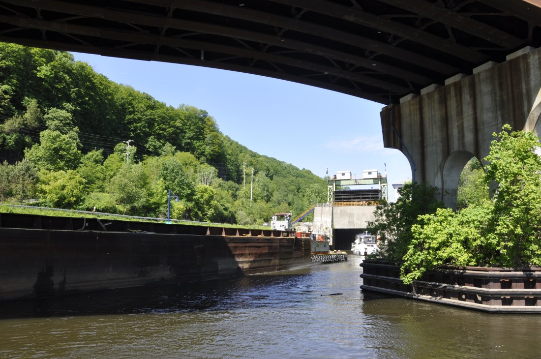 F9811556-0A18-448F-B70C-49B338B16A54